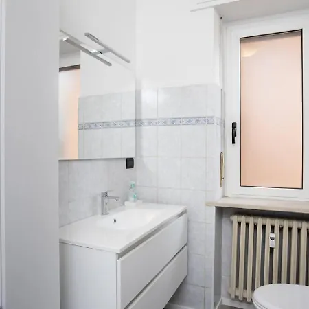 20min Walk Or 2min Drive To Veronafiere Apartment Verona