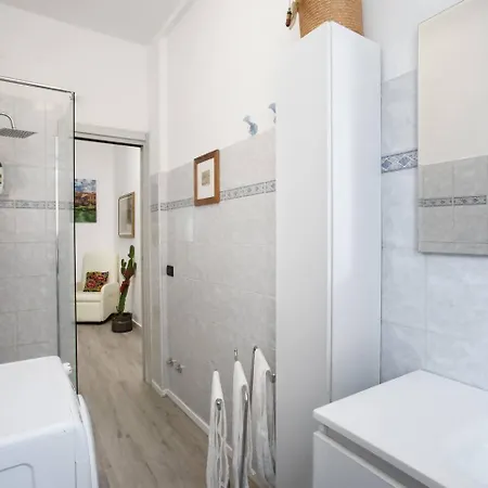 20min Walk Or 2min Drive To Veronafiere Verona