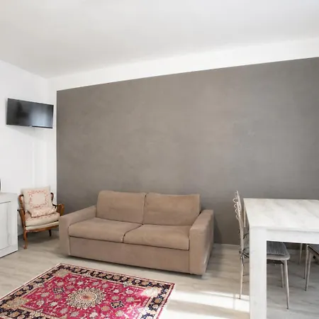 20min Walk Or 2min Drive To Veronafiere