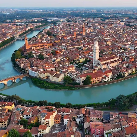 20min Walk Or 2min Drive To Veronafiere * Verona