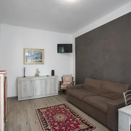 20min Walk Or 2min Drive To Veronafiere