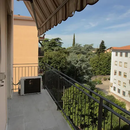 20min Walk Or 2min Drive To Veronafiere 公寓